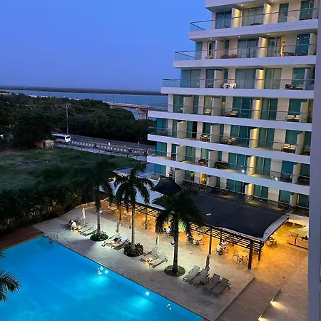 Apartamento Luxury Pool Near
